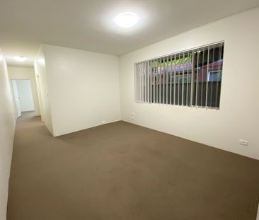 CONVENIENCE & LOCATION - Photo 2