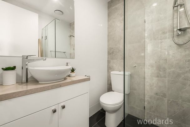 GROUND FLOOR 2 BEDROOM APARTMENT - Photo 1