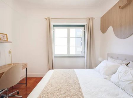 Rua da Palmeira, Lisbon, Lisbon 1200-219 - Photo 4