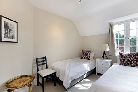 2 bedroom semi-detached house to rent - Photo 5