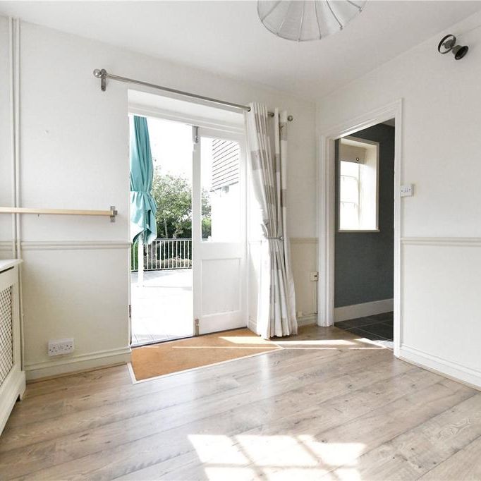 4 bedroom detached house to rent - Photo 1