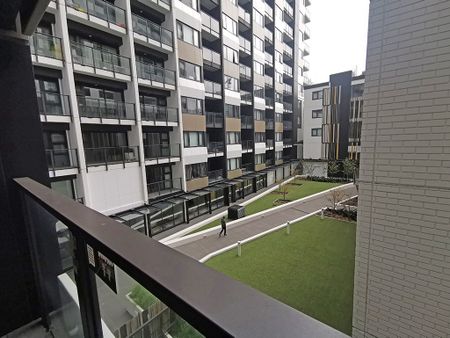 Quality Living on Queen Street - Photo 4