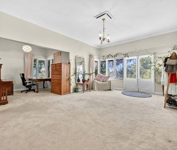 205 The Esplandade, Mount Pleasant - Photo 3