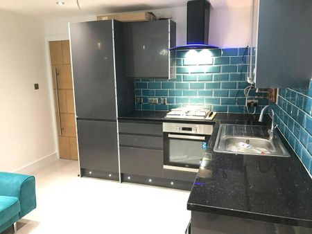2 bedroom terraced house to rent - Photo 5