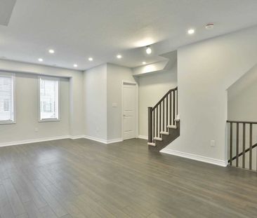 For Lease - 32 Rapids Lane, Hamilton, Ontario - Photo 2