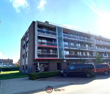 RUIM GERENOVEERD APPARTEMENT, 2 SLPKS, 2 TERRASSEN, AUTOSTANDPLAATS... - Photo 3