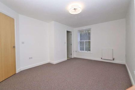 St Austins Lane, Warrington, WA1 - Photo 2