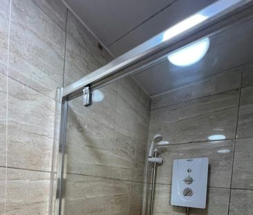 House share to rent on - Photo 6