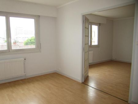 Location Appartement 4 pièces 72m² BORDEAUX 33000 - Photo 2
