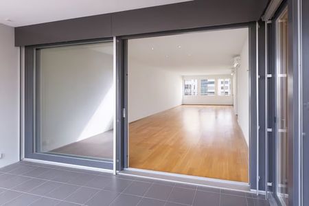 Geräumige 4.5-Zimmer-Wohnung mit Balkon in Zug - Foto 4