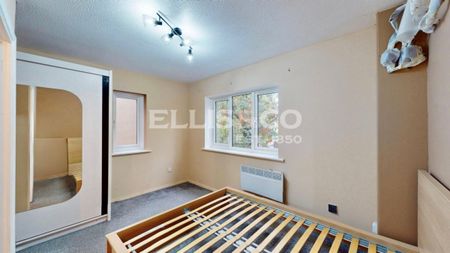 Caroline Close, UB7, West Drayton - Photo 4