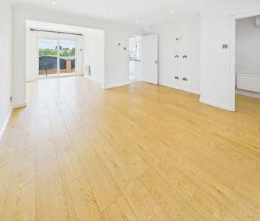 Butts Road, SO19 - Photo 1