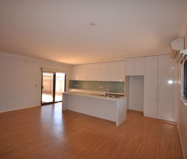 MODERN 4x2 - Low Maintenance + Close to CBD - Photo 3