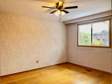 For Lease - 42 Scarboro Avenue, Toronto, Ontario - Photo 3