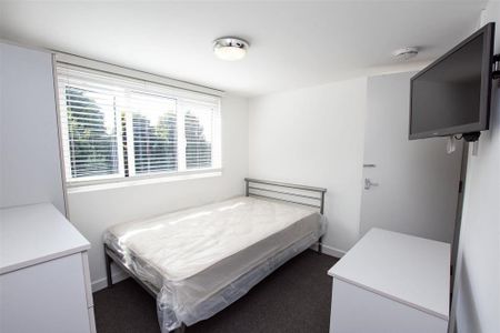 6 bedroom house to rent - Photo 2