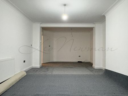 3 bedroom flat to rent - Photo 3