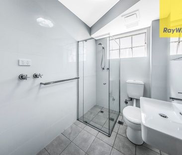 Fully Renovated Apartment - Prime Location! - Photo 1