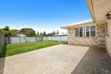 2/4A Blake Street, WILSONTON - Photo 2