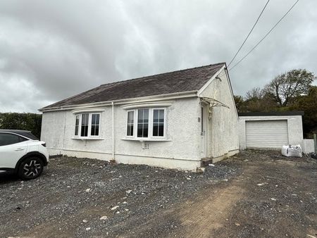 Oak tree Villa, Llanelli, SA15 - Photo 4