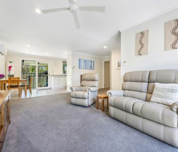 Modern 3 Bedroom Single Level Home! - Photo 5