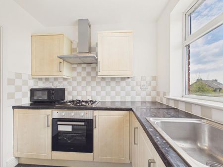 2 bedroom flat to rent - Photo 5