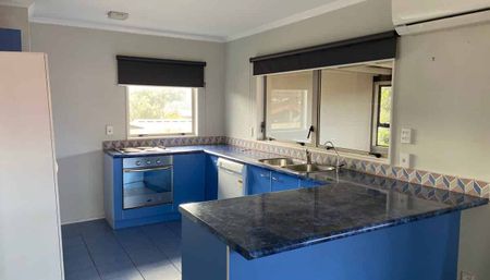 Freestanding 2 Bedroom - Photo 3