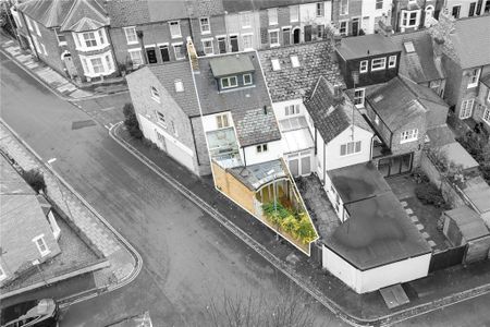 3 bedroom terraced house to rent - Photo 3