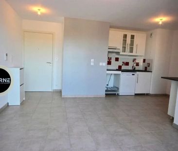 Location Appartement 3 pièces 48m² MARSEILLE 11ème - Photo 2