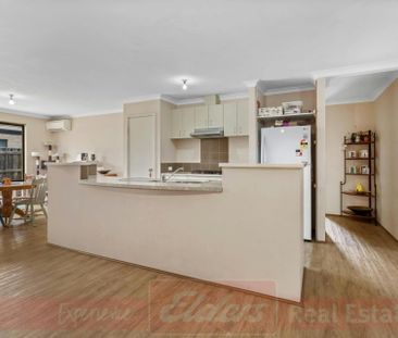 LARGE FAMILY HOME - Photo 6