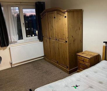 5 Bed Semi-Detached House, Elgar Path, LU2 - Photo 6