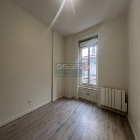 A louer Lyon 7ème T2 62 m2 place Saint Louis, climatisation - Photo 2