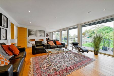 4 bedroom detached house to rent - Photo 3