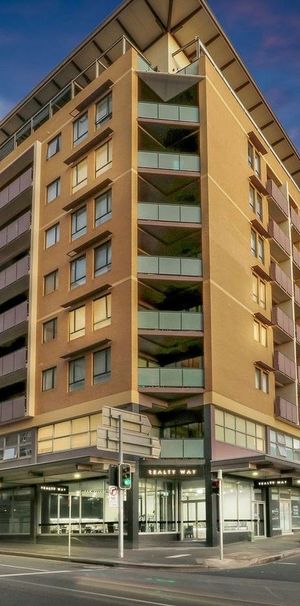 Modern Studio Apartment in Prime Hurstville Location - Photo 1