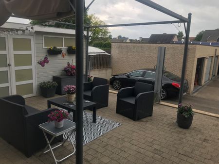 Inwoonst aangeboden - Photo 2