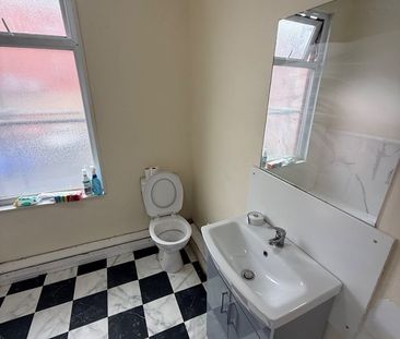 3 Bed Terraced House, Woodview St, LS11 - Photo 5