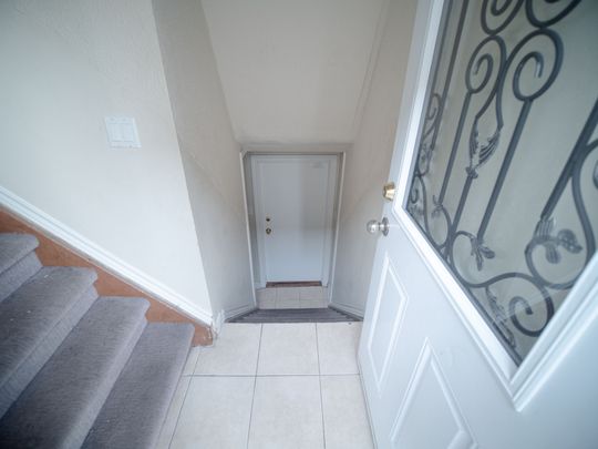 For Lease - 56 Corby Crescent Unit# Lower, Brampton, Ontario - Photo 1
