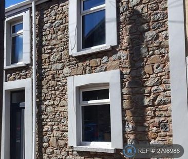 3 bedroom terraced house to rent - Photo 3