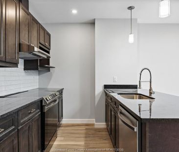 For Lease - 1500 OUELLETTE Unit# 403, Windsor, Ontario - Photo 2