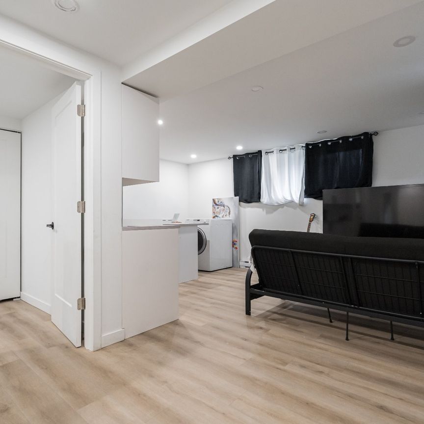 630 18e Avenue, #B - Photo 1