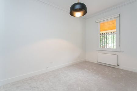 CHARMING PARK SIDE GEM - Photo 2