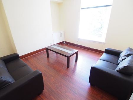 Northfield Place, Second Left, AB25 - Photo 2