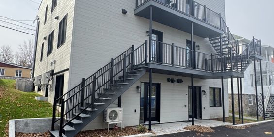 Logement à Louer à Alma - Rue Collard - Photo 3