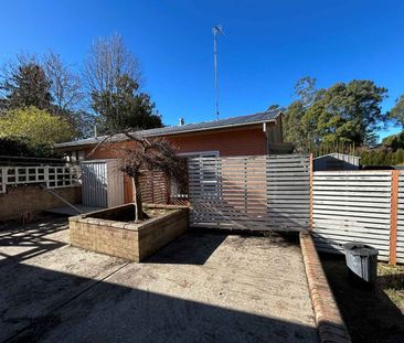 Comfy home & granny flat - Photo 3