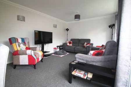 3 bedroom terraced house to rent - Photo 2