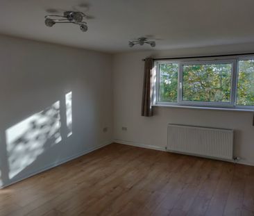 4 Bed Maisonette, Comleypark Street, G31 - Photo 3