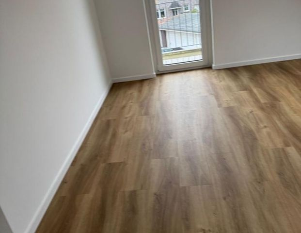 Neubau Wohnung in Rellingen - Mit Einbauküchen, Fußbodenheizung - Photo 1