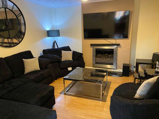 Large modern spacious house - Eastleigh Room 1 - Photo 1