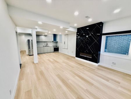 For Lease - 3186 Hines Drive Unit# 2, Oakville, Ontario - Photo 3