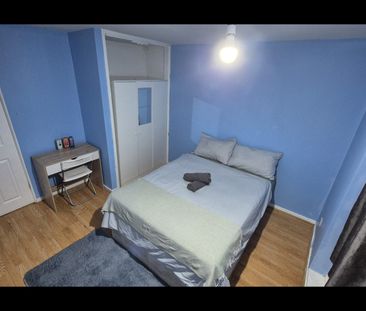 Room in a Shared House, Scotswood Walk, N17 - Photo 2