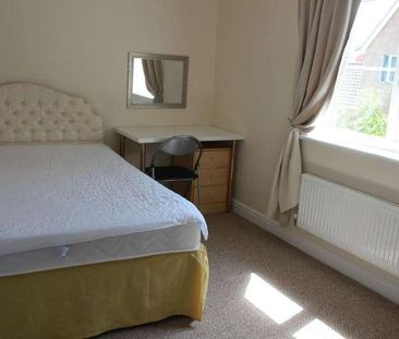 Roe Drive, Norwich, Norwich, NR5 - Photo 2